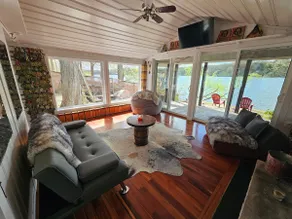 Cozy Holiday Lake Cabin - Image 2