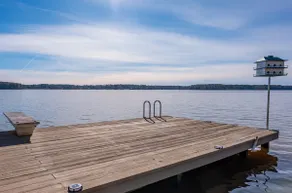 Grandview Lodge | Magnificent Main Lake Views | 3 Night Min - Image 2