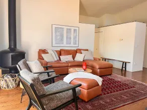 Bright & Lovely Albany Hill Condo Retreat - Image 4