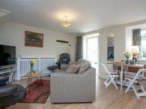 Cottage with garden - Image 5