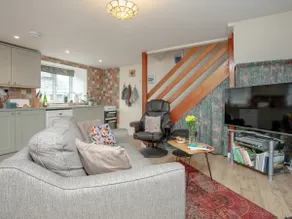 Cottage with garden - Image 3