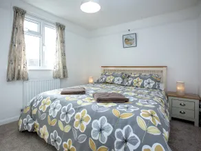 Cottage with garden - Image 2