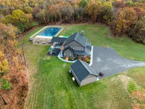 Pickleball - Swim Pond - Hot tub - Views - Image 2
