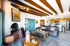 Stylish 2BR Mountainview | Patio | W/D - Image 2