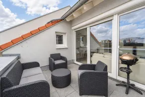 10 Guests | Penthouse near Mercedes Plant & Train - Image 4