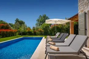 Villa Petra – a stone beauty surrounded by nature - Image 2