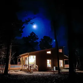 Last-Minute Escape • Private Hot Tub • Game Room - Image 3