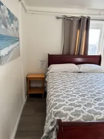 Midtown, Spacious & Homey Apartment201 - Image 2