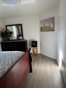 Midtown, Spacious & Homey Apartment201 - Image 3