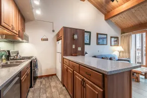 Penthouse in Timber Creek Lodge, Northstar, CA. - Image 4