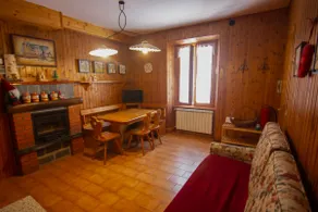 Ground floor apartment in the town center. - Image 2