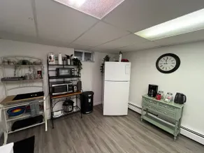Cozy 1 bedroom apartment w/ heated pool - Image 2