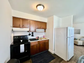 Trenton's Apartment on First - Image 5