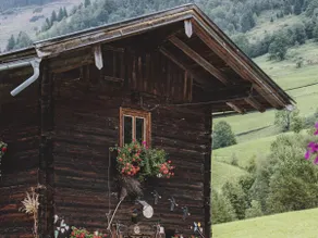 Holiday Home on Großglockner Alpine Road - Image 4