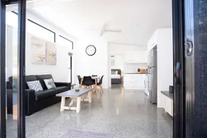 Warana Abode - Pool, Studio & Walk to Beach - Image 4