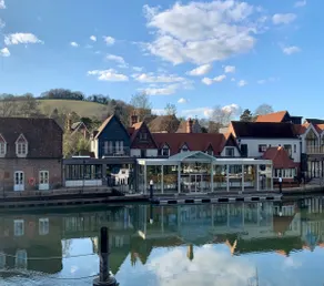 Charming Goring house – riverside walks & pubs - Image 2