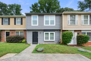 Modern Home mins from Truist Park - Image 3
