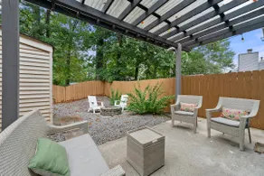 Modern Home mins from Truist Park - Image 4