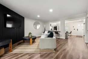 Modern Home mins from Truist Park - Image 2
