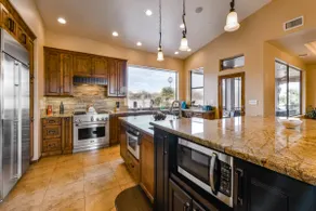 Homey 5BR Mountainview | Chef's Kitchen| Pool - Image 4