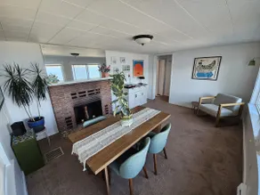 Charming Waterfront Cottage - Image 5