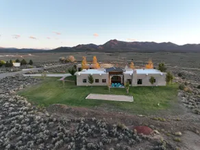 The most beautiful house in Taos - Image 3