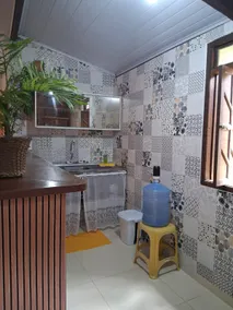 Andrea's Yellow House - Image 5