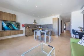 Fl6 TheLodge-2Bedroom,TERRACE,Private parking - Image 2