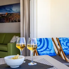 Fl6 TheLodge-2Bedroom,TERRACE,Private parking - Image 4