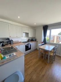 Beau - Brambles Chine, Colwell Bay, Nr Yarmouth - 5 star WiFi - Short walk to The Hut and beach - Ferry offers - Image 3