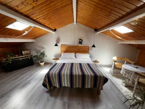 Wooden attic - Image 2