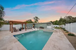 Modern 4BR Home *Heated Pool & Spa* - Image 3