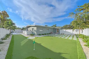 Modern 4BR Home *Heated Pool & Spa* - Image 5
