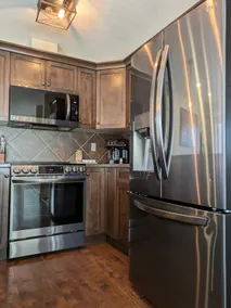 Stylish and comfy 2BR condo near Hot Springs - Image 2