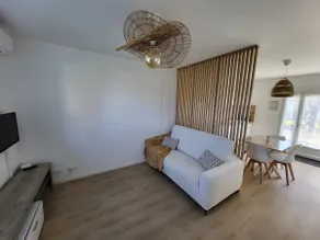 50 m² independent accommodation with parking - Image 4