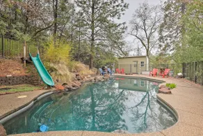 Family-Friendly 'Forest Cabin' w/ Hot Tub - Image 4