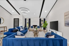 Perfect Getaway Home w Pool Jacuzzi Cinema Room - Image 3