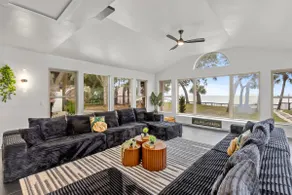 NEW Waterfront Escape - Paddleboards, GYM, Easy Living and Fun-inclusive - Image 2