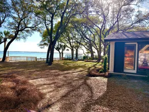 NEW Waterfront Escape - Paddleboards, GYM, Easy Living and Fun-inclusive - Image 5