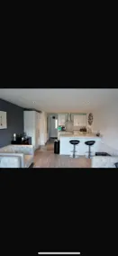 Luxurious Seaside Apartment - Image 2