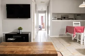 Cozy gateway downtown - Pet Friendly - Image 3