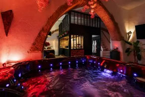 70 m2 apartment with private hot tub - Image 2