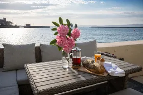 Sea Views & Style | Private Deck | Dogs Welcome - Image 4