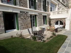 Near the Beach - Apartment for 4–5 People with Private Garden + Parking, Downtown Dinard - Image 3