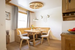Chasa Grusaida: Charming, cosy 2-room flat with balcony near the golf course - Image 4