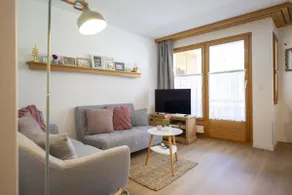 Chasa Grusaida: Charming, cosy 2-room flat with balcony near the golf course - Image 3
