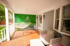 Beautiful House and Yard near town and beaches - Image 4