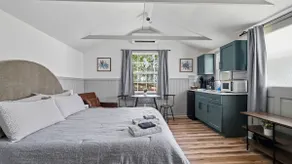 The Ace Cottage - Tiny-home Feel, Close to golf - Image 2