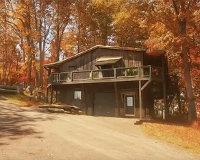 Secluded cabin 365° views  pet friendly fire pits #1 place to enjoy fall foliage - Image 2