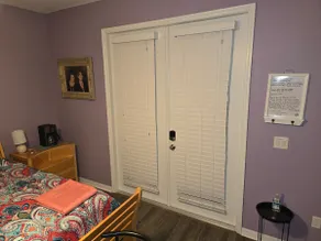 King size private master suite 5 minutes from I4. - Image 4